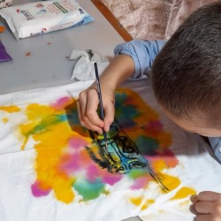 Atelier de pictura pe tricou pentru angajati in companii