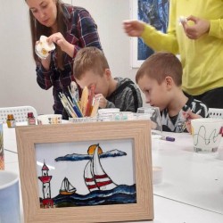 Atelier de pictura pe sticla cu vopsea de vitraliu