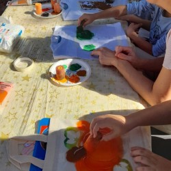 Atelier de pictura pe tricou de bumbac la Roaba de Cultura