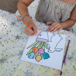 Kit creativ „Iepurasul pofticios”, pictura in acrilic, pentru incepatori, panza 20x20 cm, creat manual in Atelierele lui Margot